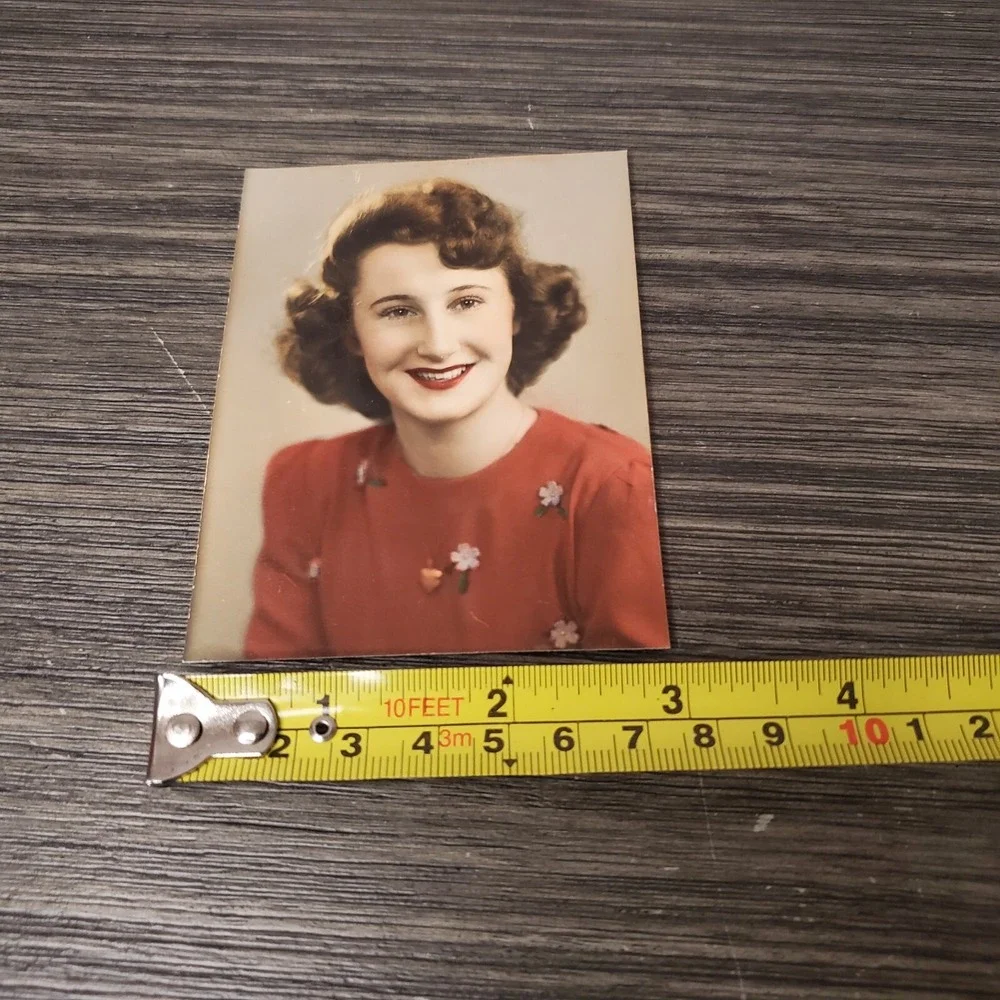Vtg Studio‎ Photograph Portrait Beautiful Woman 40's Red Lipstick Junk Journal